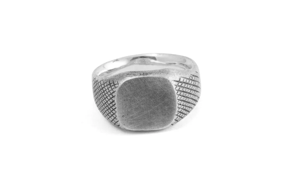 #017 - Signet Ring Grip