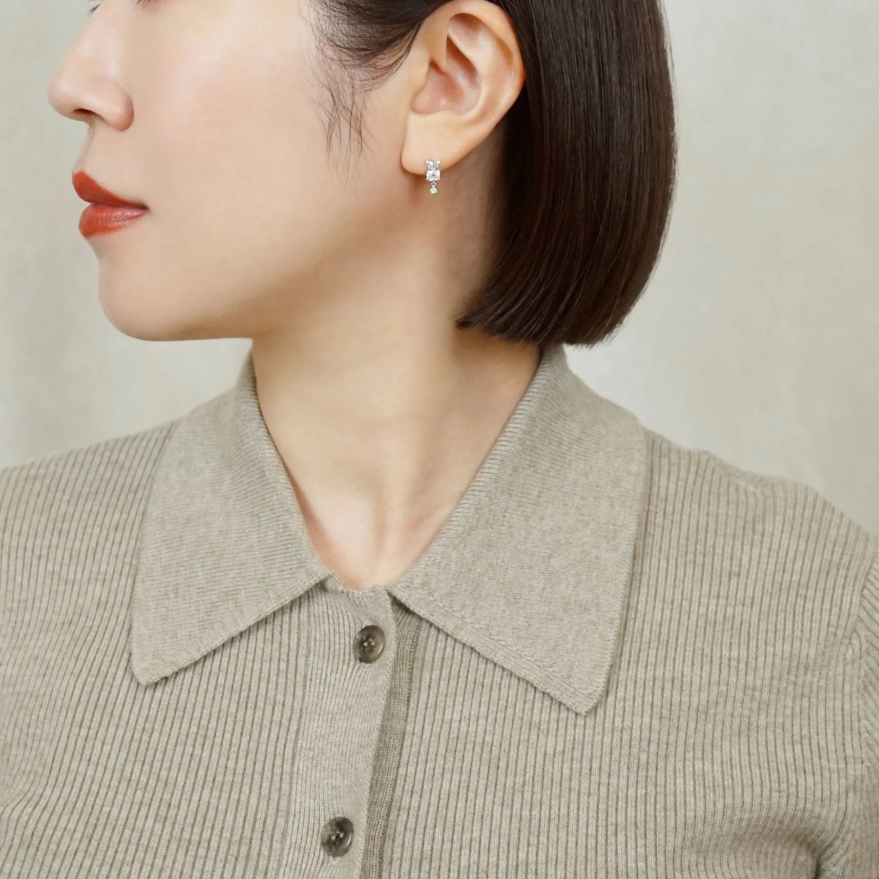 10K Baguette Cut Swinging Earrings (White Gold)