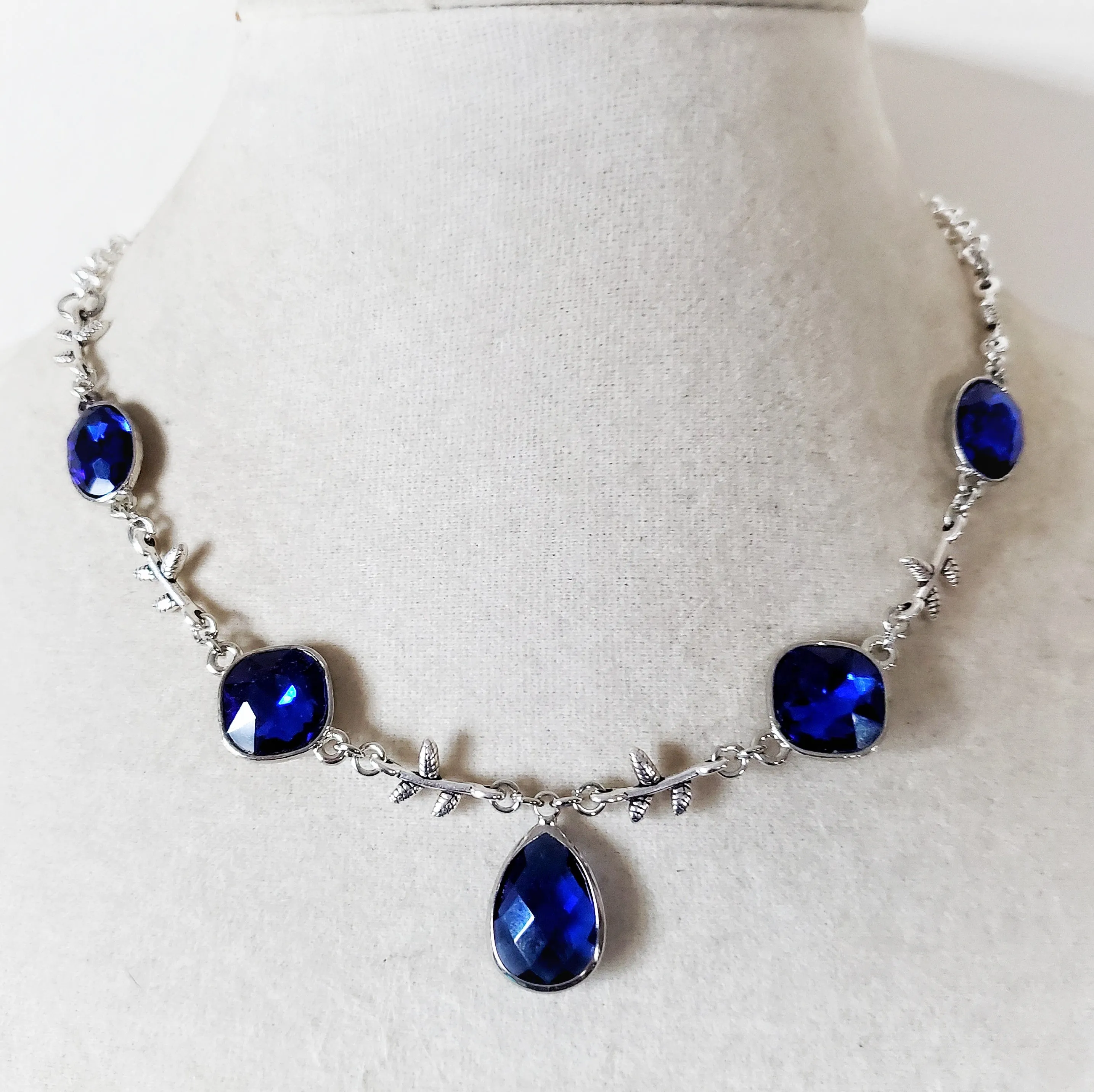 Bejeweled Vine Necklace in Green, Blue or Black