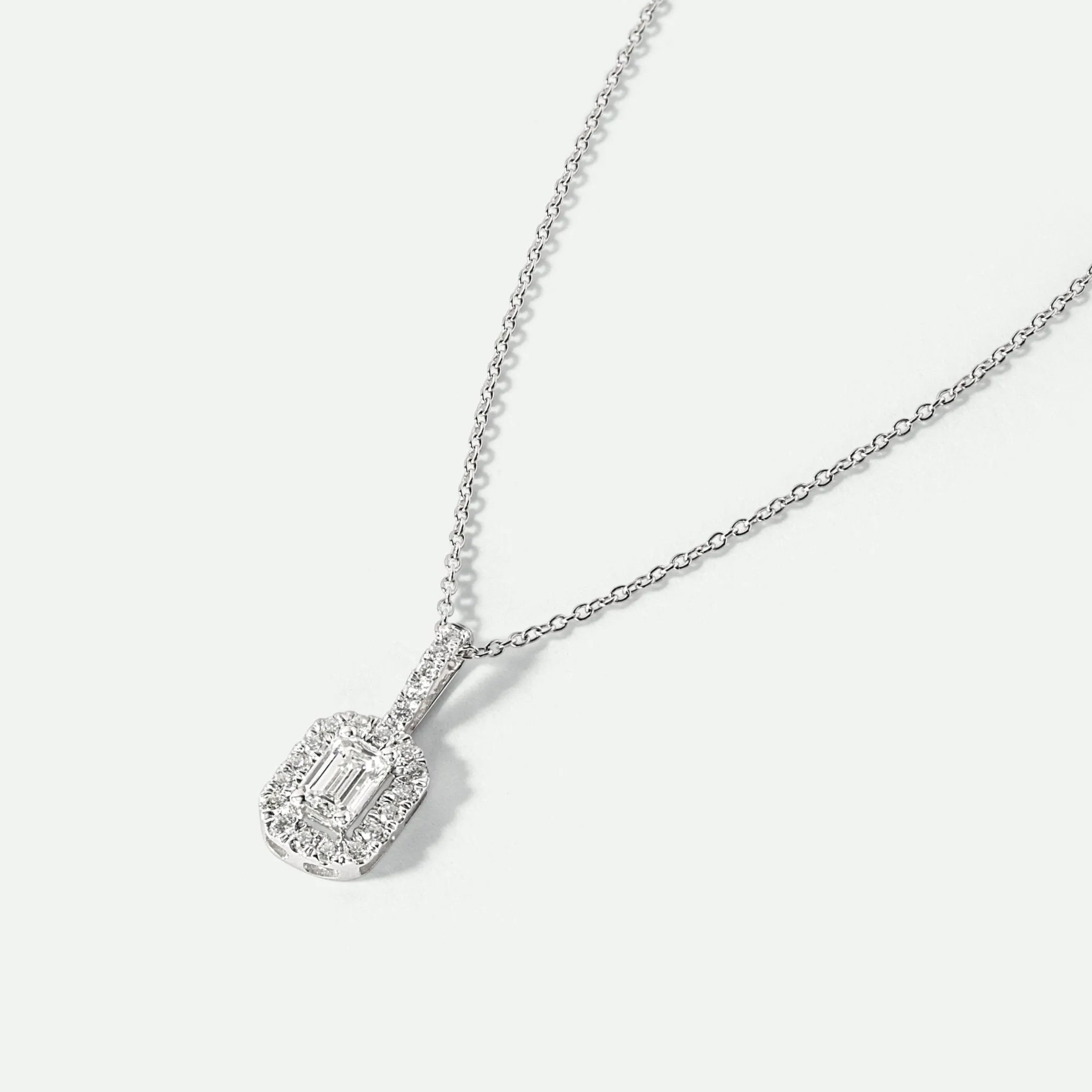 Cielo | 9ct White Gold 0.50ct tw Lab Grown Diamond Halo Necklace 18 Inches