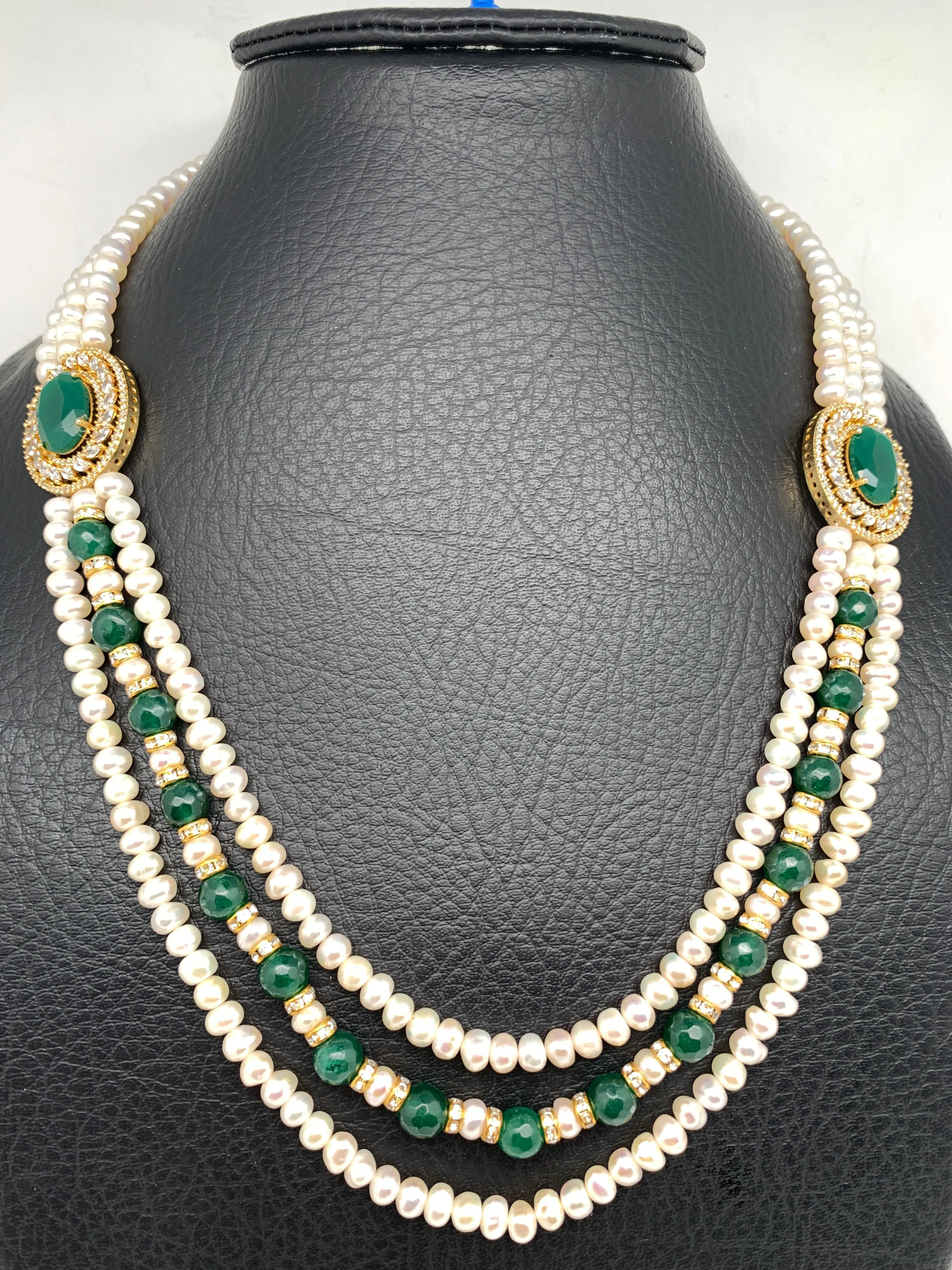 Emerald Green Side Pendent Set with Real Pearls Neckalce