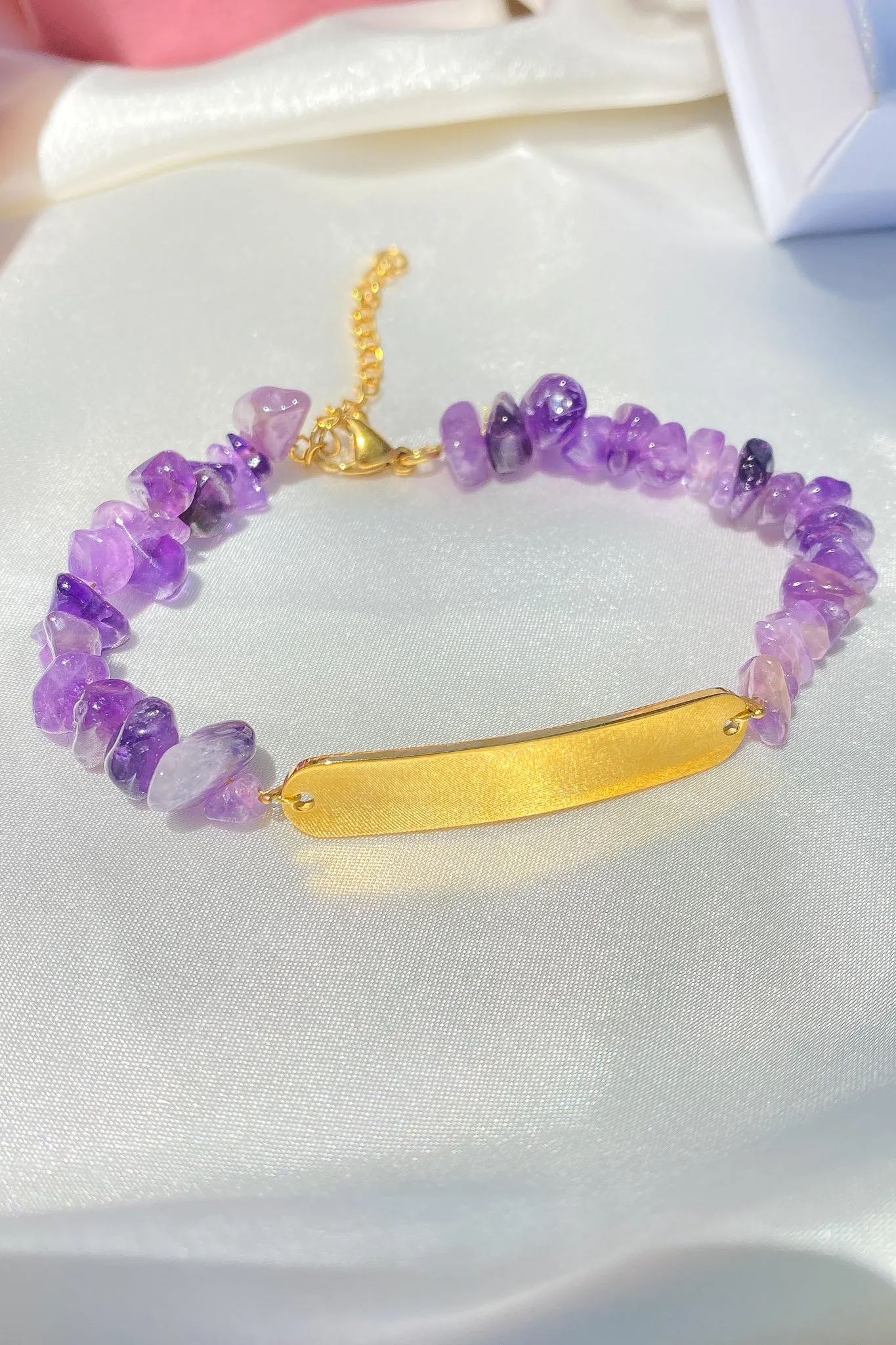 Engravable Amethyst Chip Esclava Bracelet©