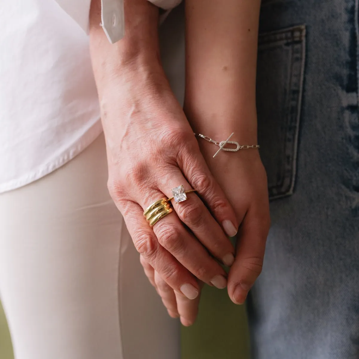 LOVE VINTAGE SOLITAIRE RING - CUBIC ZIRCONIA & GOLD