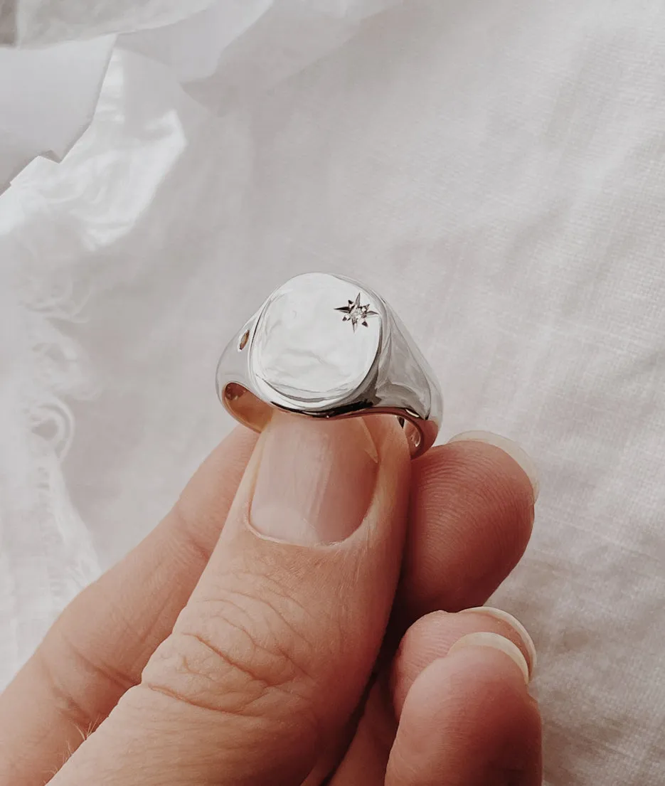 Moon & Star Classic Signet