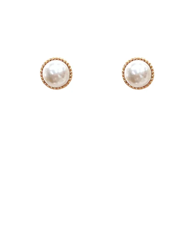 Pearl Petal Stud Earring