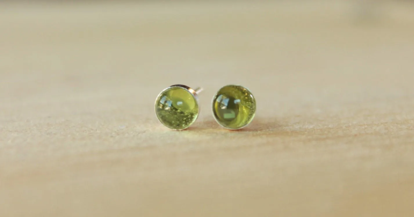 Peridot Bezel Gemstone, Med (Niobium or Titanium Post Earrings)