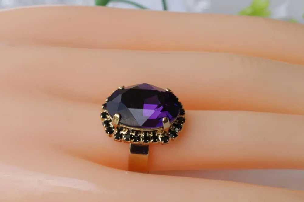 PURPLE OVAL RING