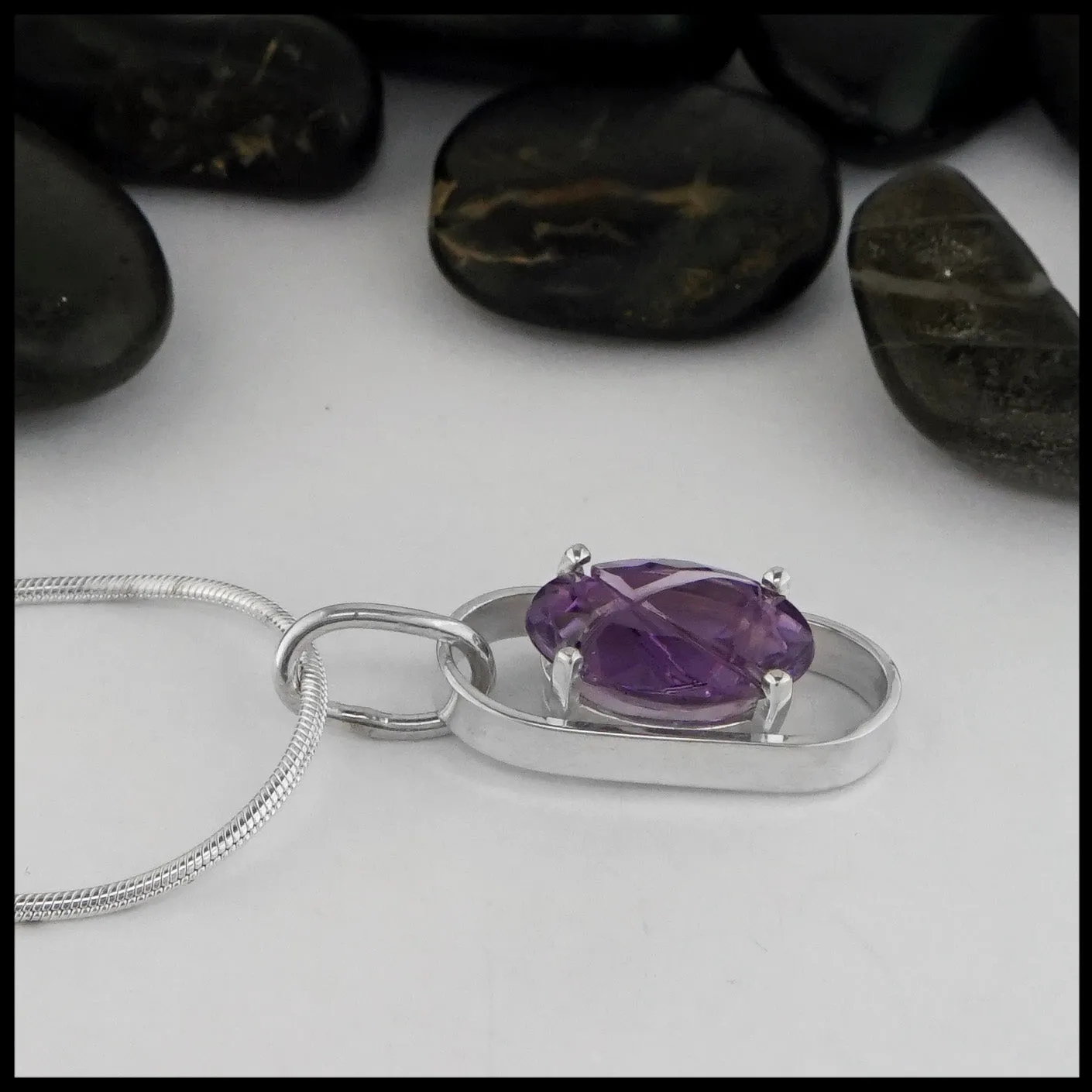 Simple Pendant with Amethyst