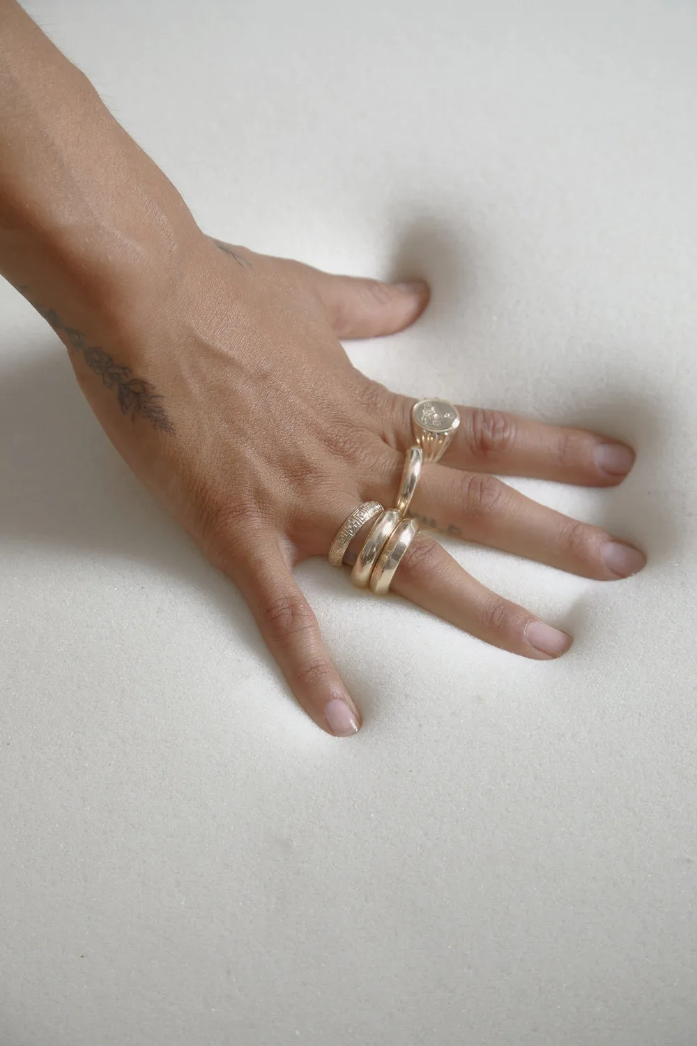 SIREN SIGNET RING