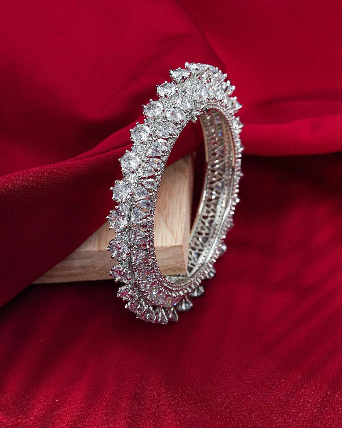Zevarly Dazzling White Crystal AD Kada